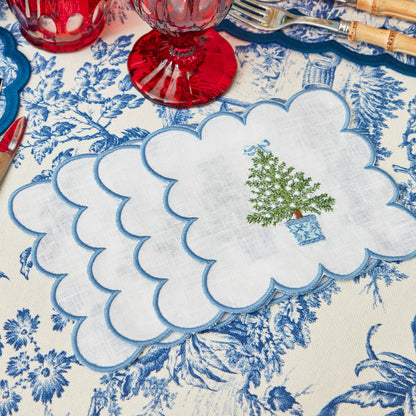 Scalloped Christmas Tree Cocktail Napkins (Set of 4)