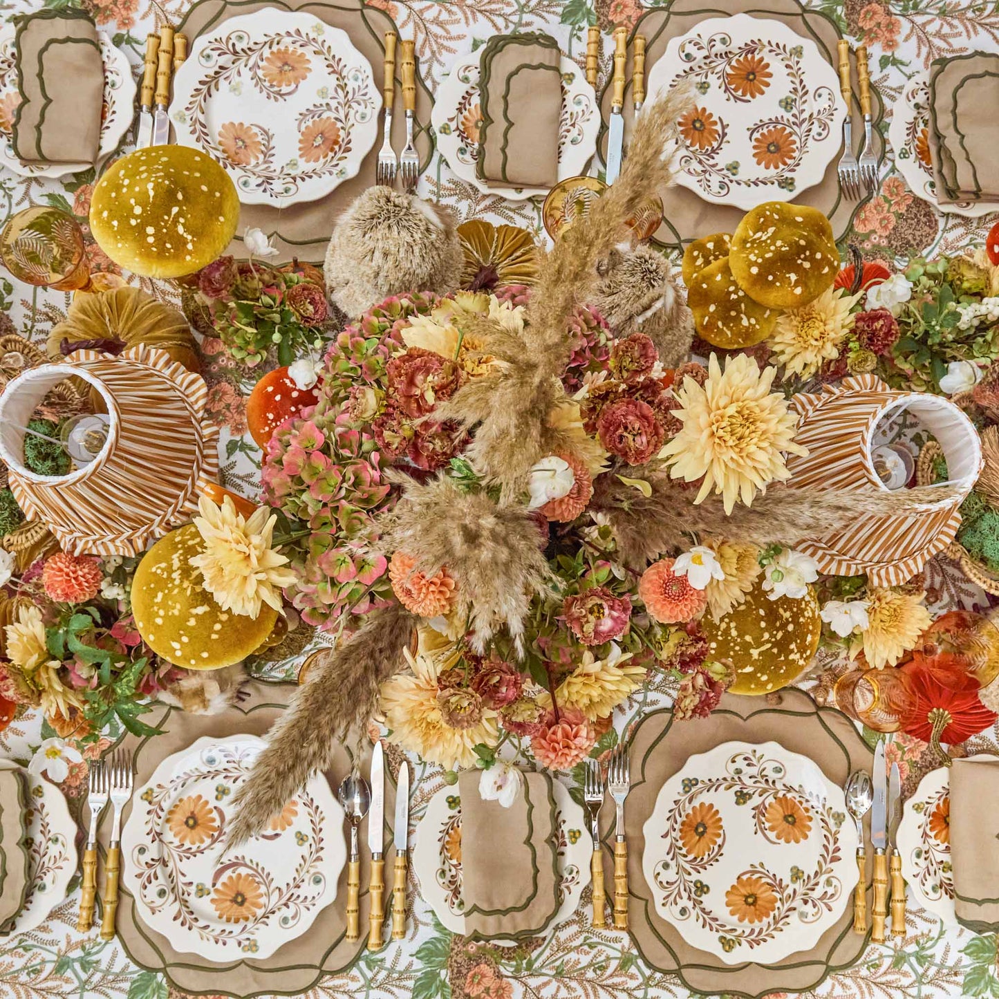 Sand & Green Elizabeth Placemats & Napkins (Set of 4)