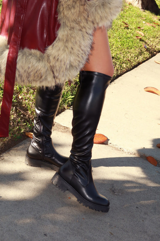 Izzy Flat Boots - Black